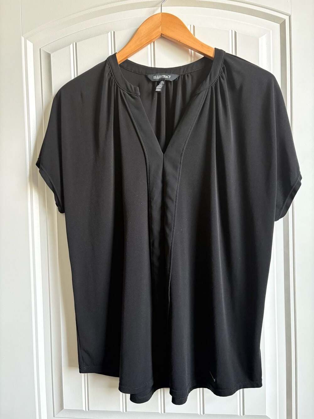 Ellen Tracy V-Neck Short Sleeve Blouse Size XL Black Polyester